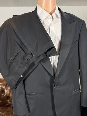 Tom Ford Windsor Wool Mohair Grossgrain Peak Lapel Tuxedo 52 42R 36x32 Trousers